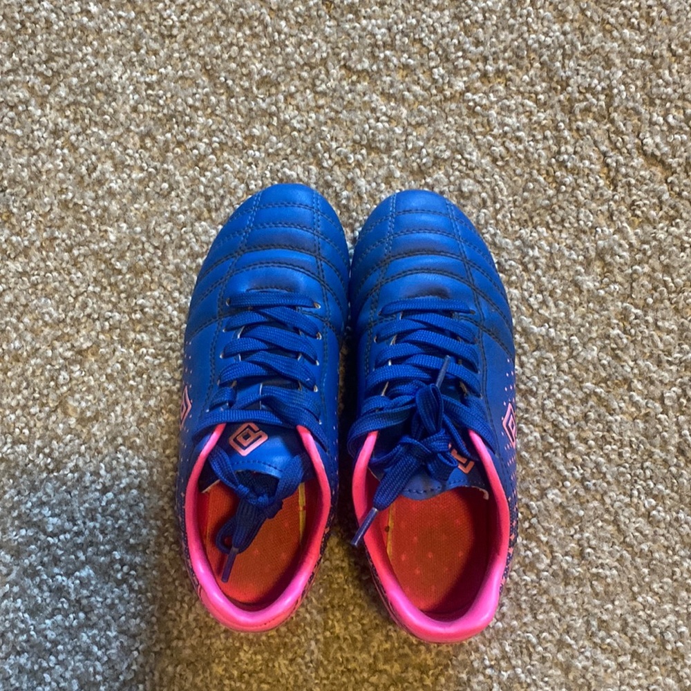 Girls soccer cleats size 13